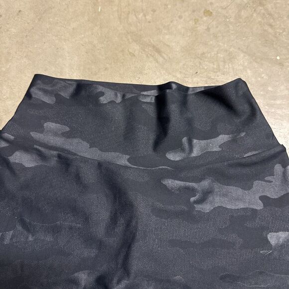 The Drive Clothing Co DDD Camo Booty Scrunch Spandex Womens Shorts S‎ Workout - Picture 2 of 10